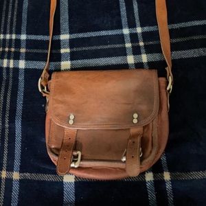 #GenuineLeather #Vintage #Crossbody